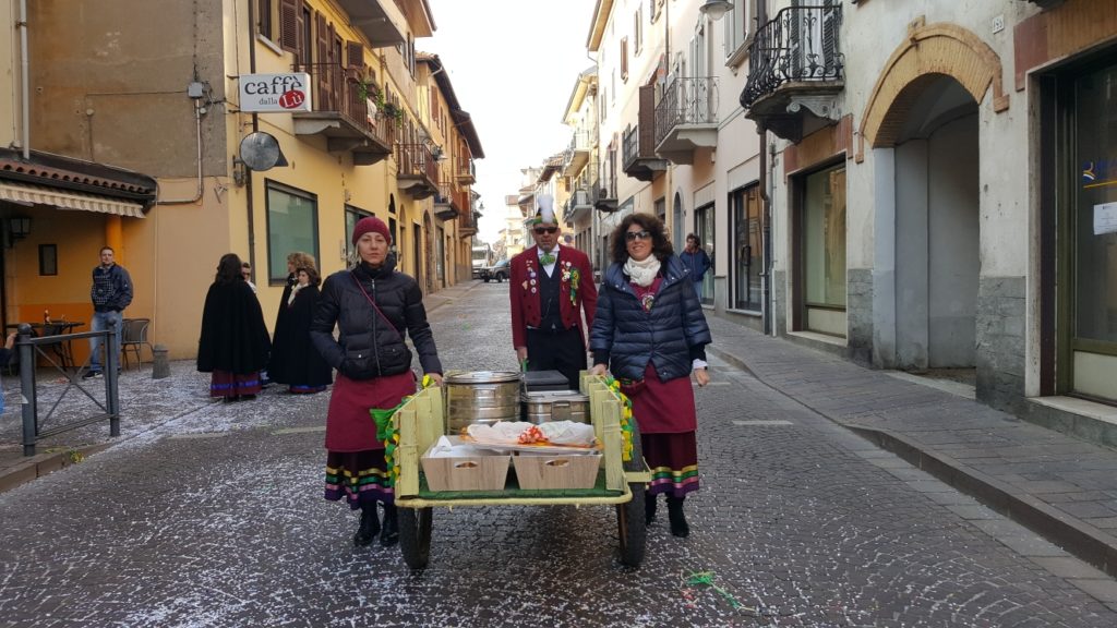 Scuole Serravalle sfilata carnevale 2020