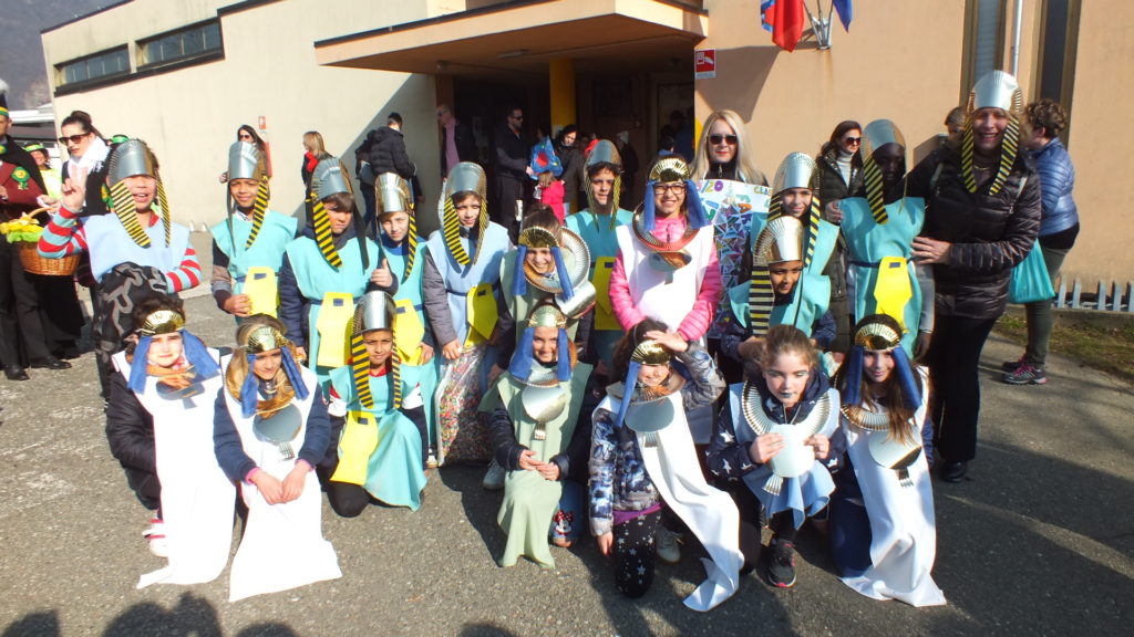 Scuole Serravalle sfilata carnevale 2020