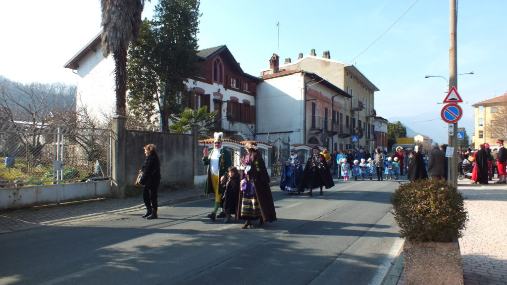 Scuole Serravalle sfilata carnevale 2020