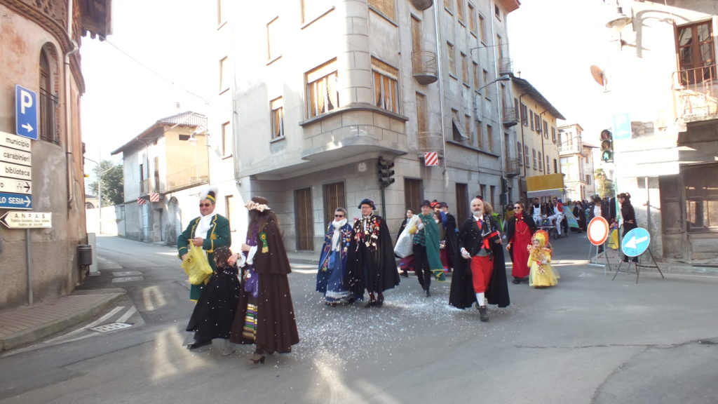 Scuole Serravalle sfilata carnevale 2020