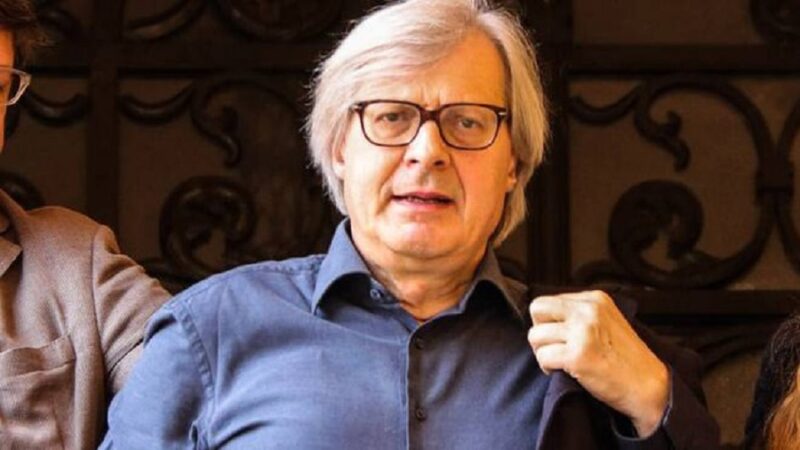 Vittorio Sgarbi a Varallo per presentare la lotteria delle vacanze - Notizia Oggi Borgosesia