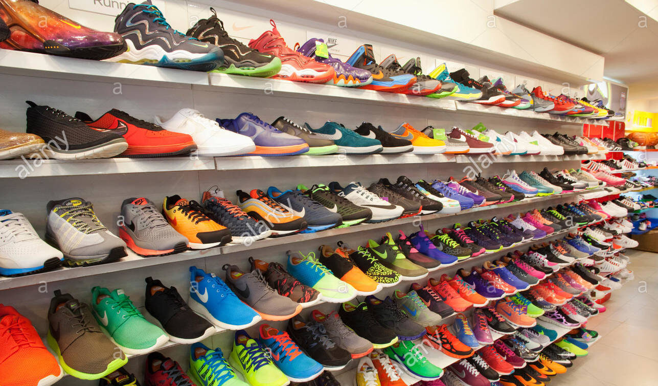 negozio scarpe sportive