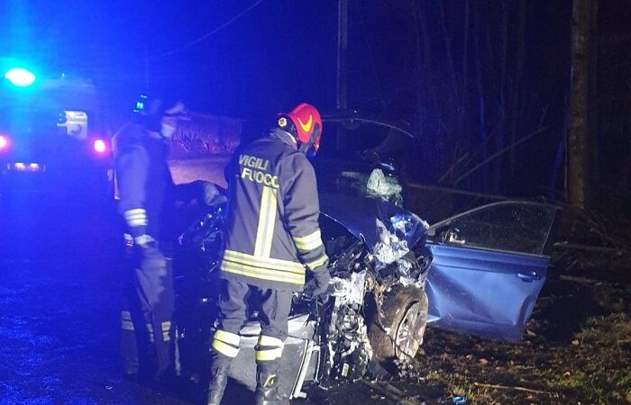 Schianto Sulla A26 Una Persona Bloccata Tra Le Lamiere Notizia Oggi Borgosesia