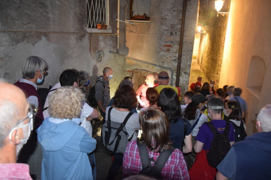 Emozioni e segreti nella Varallo sotterranea: tour anche nelle ex carceri. Le foto
