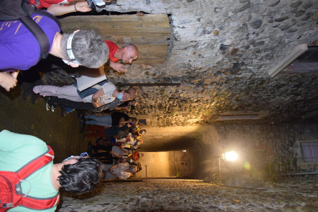 Emozioni e segreti nella Varallo sotterranea: tour anche nelle ex carceri. Le foto