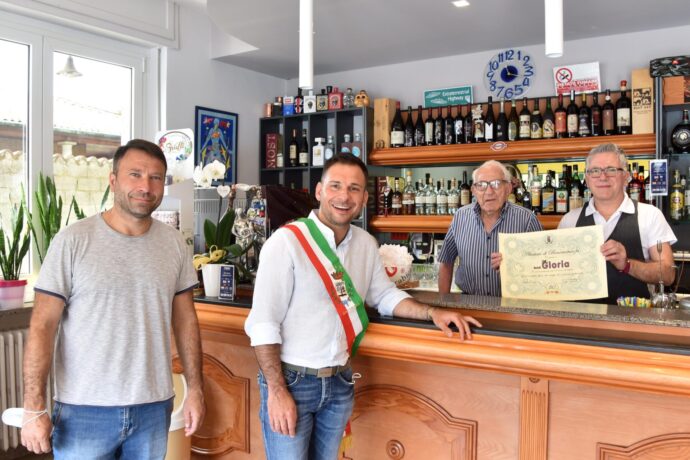 Festeggia i 60 anni lo storico bar davanti all'ospedale di Gattinara
