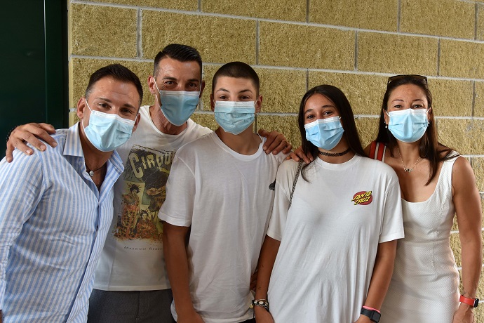 Gattinara cento giovani al Vax Day in palestra. Guarda le foto