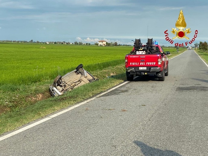 auto si ribalta