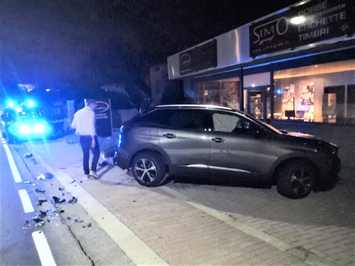 Serravalle scontro tra auto e moto, ferito il centauro