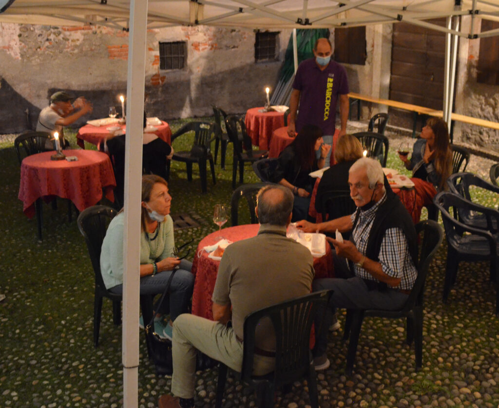 "Calici di stelle" più forte del maltempo: le foto dell'evento a Ghemme