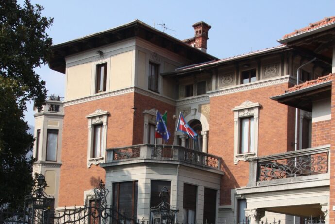 Quarona colloqui di lavoro in una sala del municipio