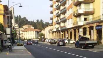 Strada provinciale che attraversa Ponzone, a Valdilana