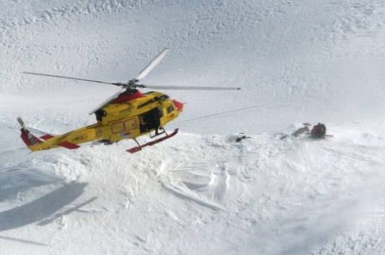 Un Elicottero è Precipitato Sulle Vette Del Monte Rosa