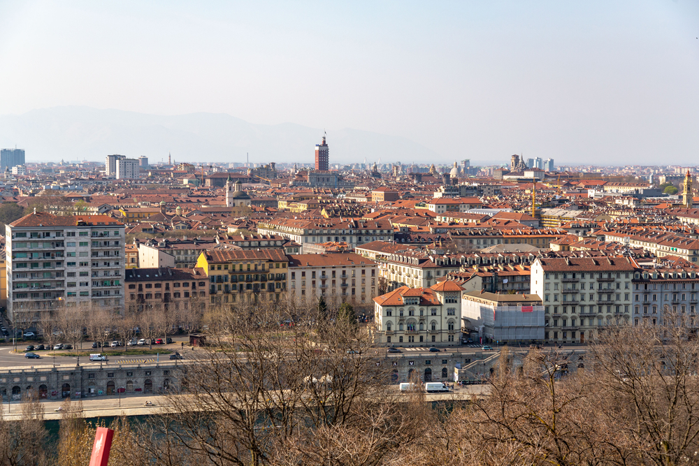 Campagna “Vuoti a Rendere”: oltre 3.000 firme per un nuovo uso degli immobili sfitti a Torino