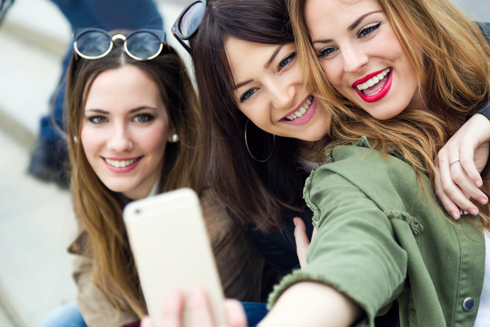 Ragazze sorridenti