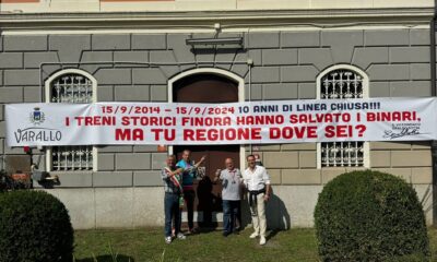 Varallo striscione treno