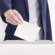 Referendum 8 e 9 giugno - Persona che vota