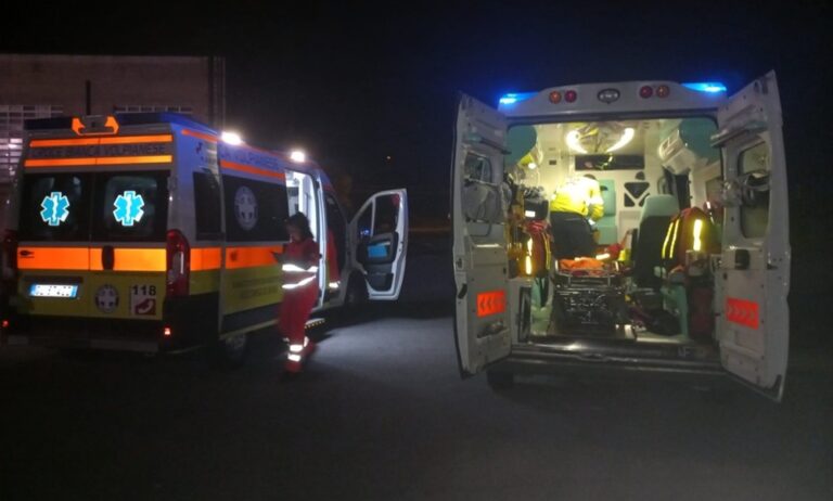 Tragedia nella notte, giovane di 22 anni muore in un incidente