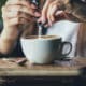 Bustina di zucchero e caffè