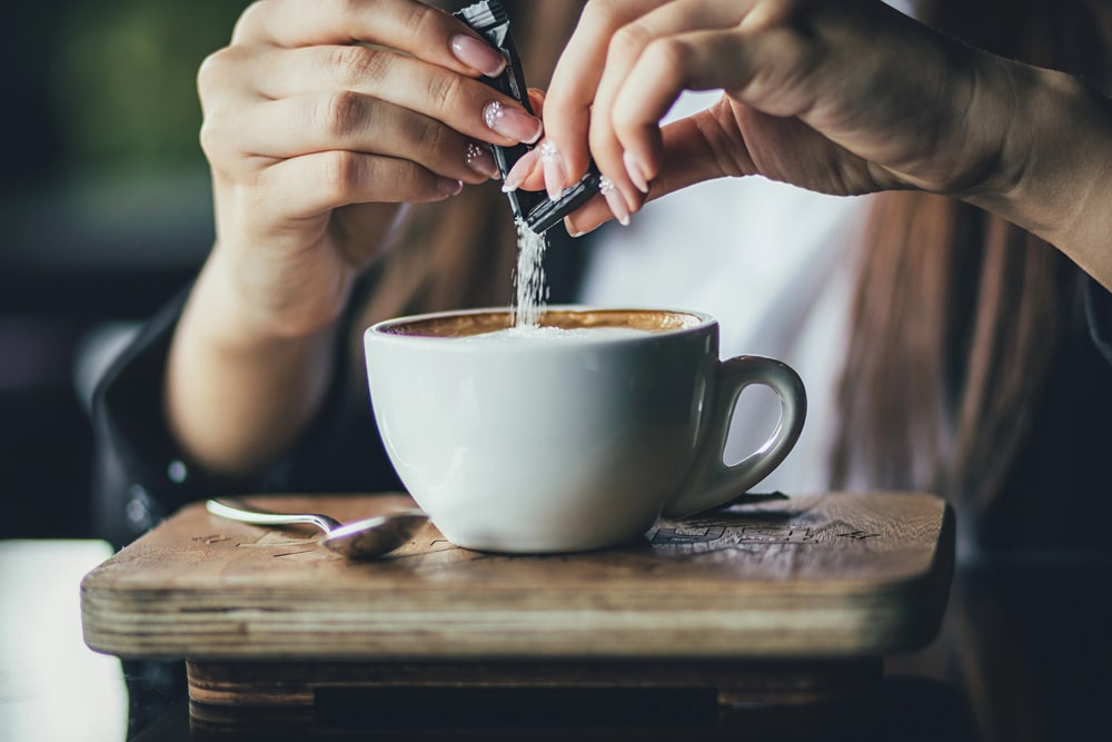 Bustina di zucchero e caffè